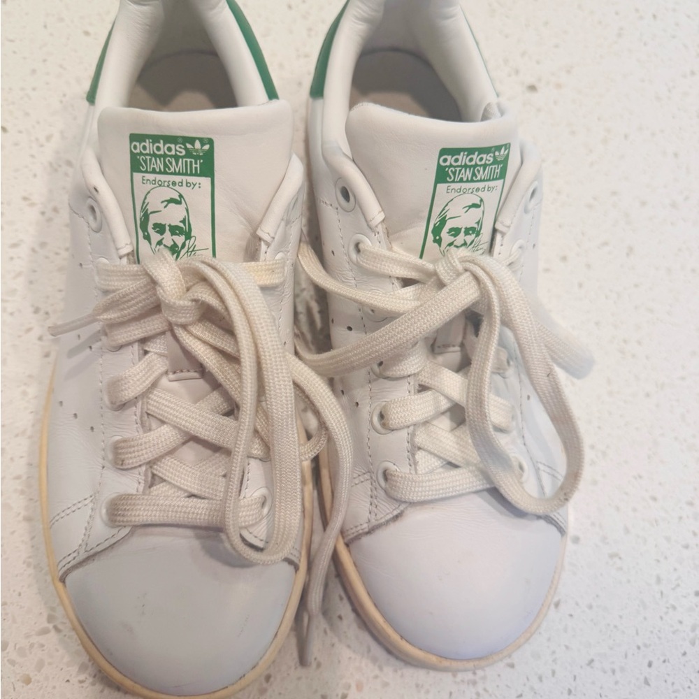 Adidas Stan Smith woman's sneaker, US6